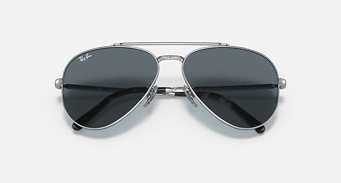 レイバン公式ストア】 Ray-Ban® NEW AVIATOR サングラス | シルバー X