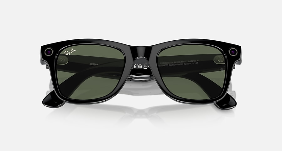 Wayfarer Gen 1, Black · G-15 Green: Closed Front