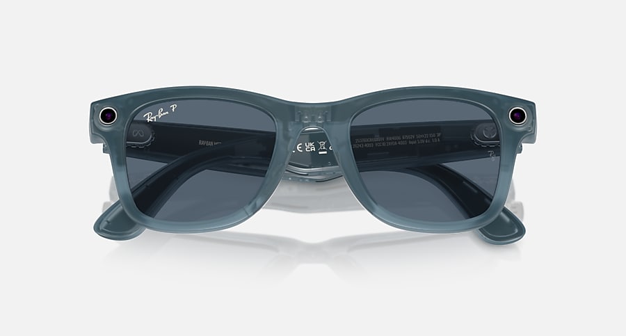 Wayfarer Gen 1, Jeans · Dusty Blue Polarized: Closed Front
